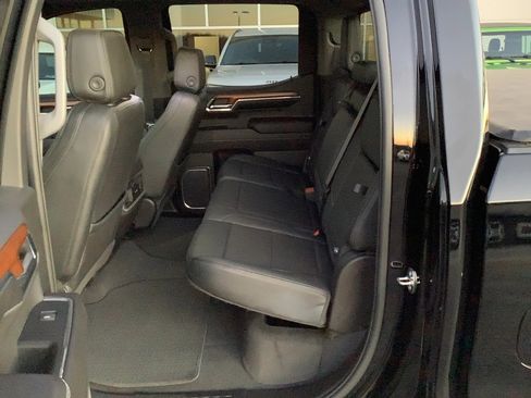 Used 2022 GMC Sierra 1500 Denali image 9