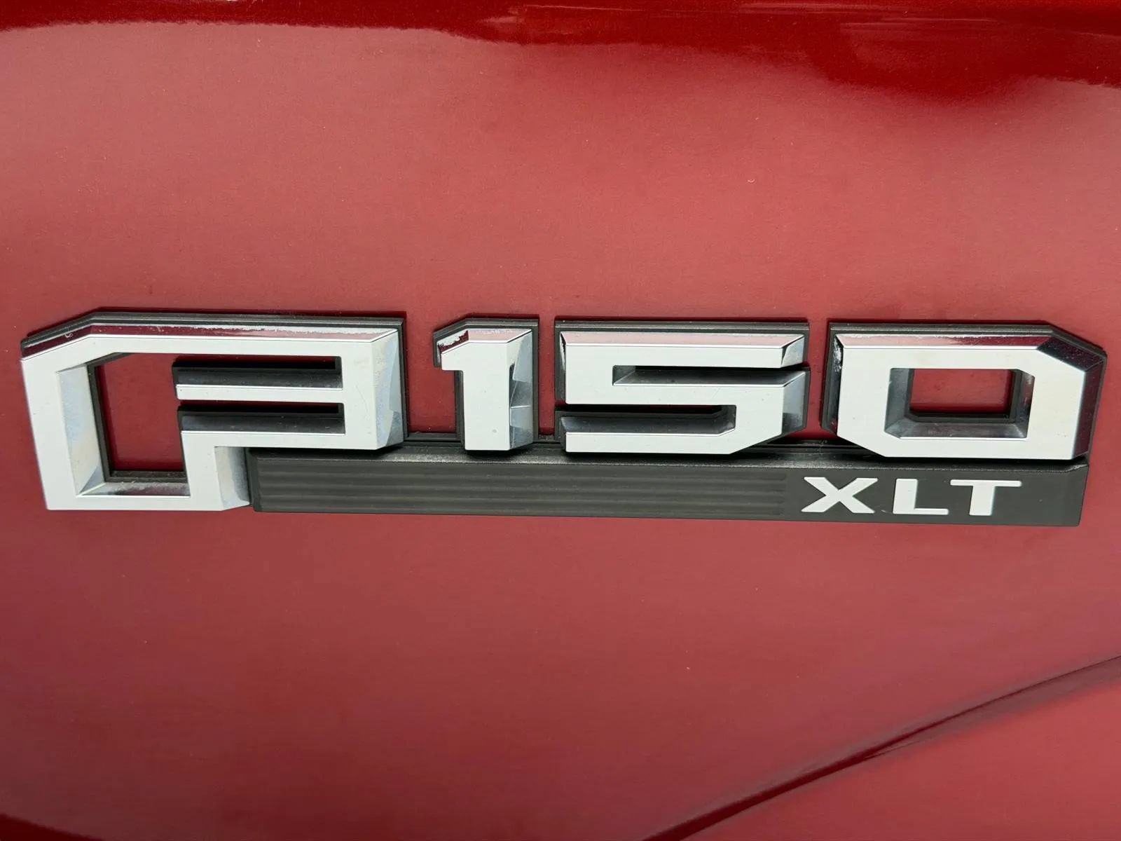 Used 2019 Ford F150 XLT w/ Equipment Group 302A Luxury AWD/4WD image 9
