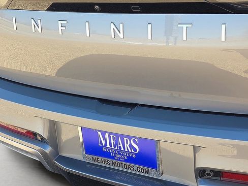 Used 2025 INFINITI QX80 Sensory image 16