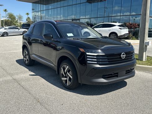 New 2026 Nissan Kicks SV FWD image 4