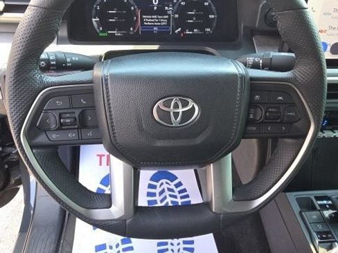 Used 2024 Toyota Tacoma 4x4 Double Cab Hybrid image 13