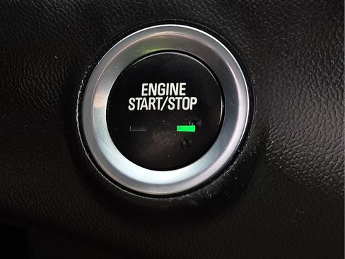 Used 2018 GMC Terrain SLE FWD image 17