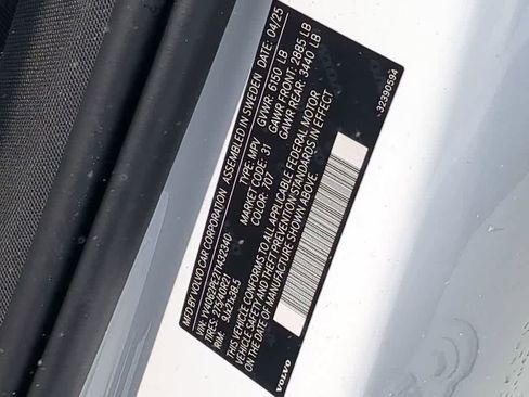 Certified 2026 Volvo XC90 B6 Plus w/ Protection Package Premier image 32