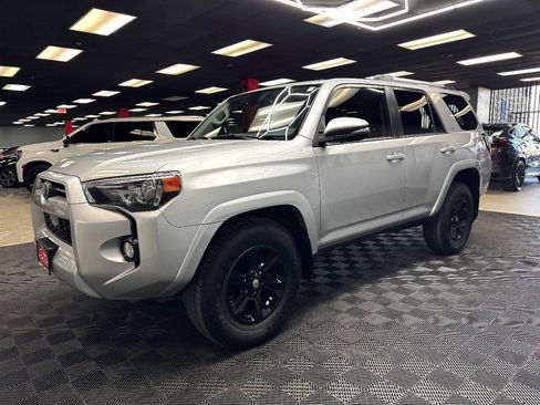 Used 2020 Toyota 4Runner SR5 Premium image 7