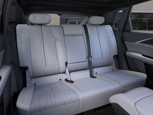 New 2025 Cadillac Lyriq Luxury w/ LPO, Floor Liner Package AWD/4WD image 17