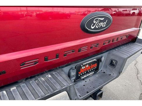 Used 2017 Ford F250 Lariat w/ Lariat Value Package AWD/4WD image 31