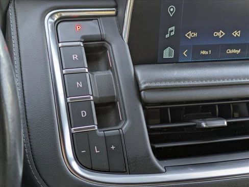 Used 2022 Chevrolet Tahoe Z71 w/ Luxury Package image 12