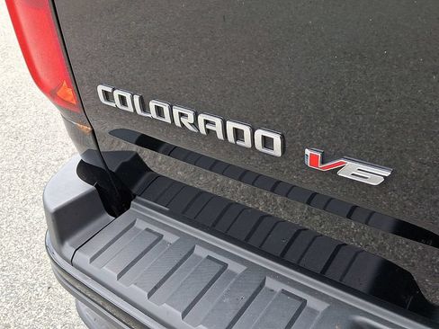 Used 2020 Chevrolet Colorado Z71 w/ Z71 Midnight Edition AWD/4WD image 35