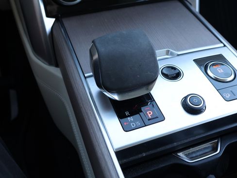 Used 2023 Land Rover Range Rover First Edition image 25