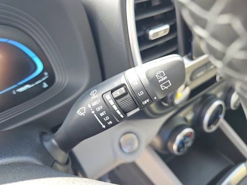 New 2025 Hyundai Venue SEL image 20