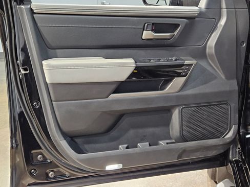 Used 2024 Toyota Tundra Limited AWD/4WD image 20