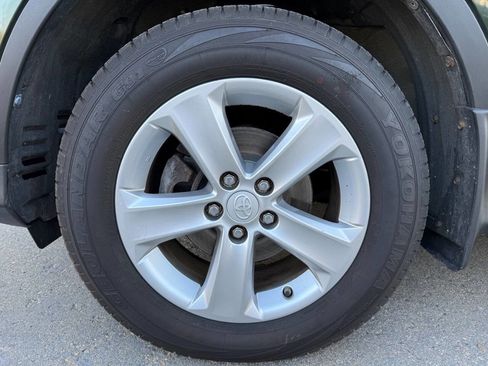 Used 2013 Toyota RAV4 XLE AWD/4WD image 29