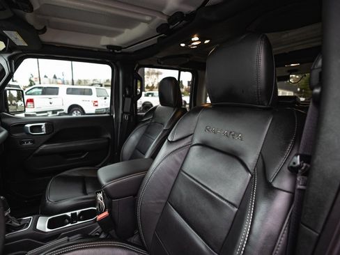 Used 2023 Jeep Wrangler Unlimited Sahara image 26