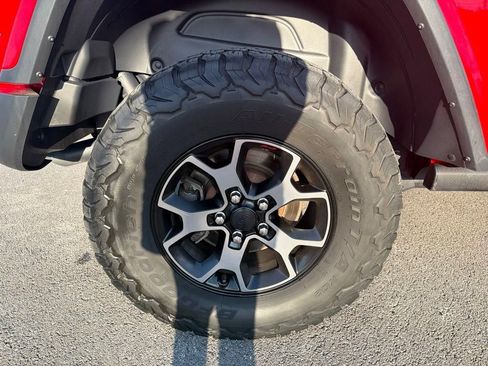 Used 2018 Jeep Wrangler Unlimited Rubicon AWD/4WD image 13