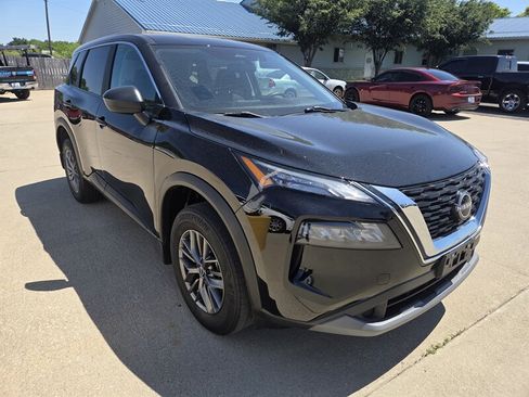 Used 2023 Nissan Rogue S AWD/4WD image 1