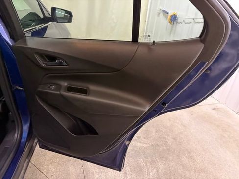 Used 2022 Chevrolet Equinox LT FWD image 14