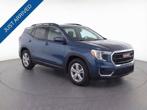 Used 2024 GMC Terrain SLE w/ Driver Convenience Package image 15