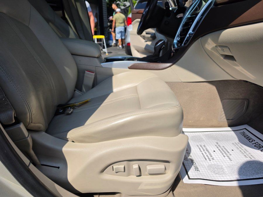Used 2014 Cadillac SRX Luxury w/ Driver Awareness Package FWD image 38