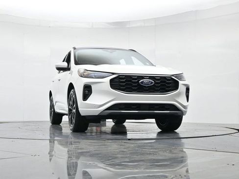 New 2025 Ford Escape ST-Line Elite w/ Premium Technology Package image 33