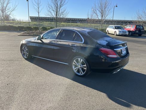 Used 2016 Mercedes-Benz C 300 Sedan image 3