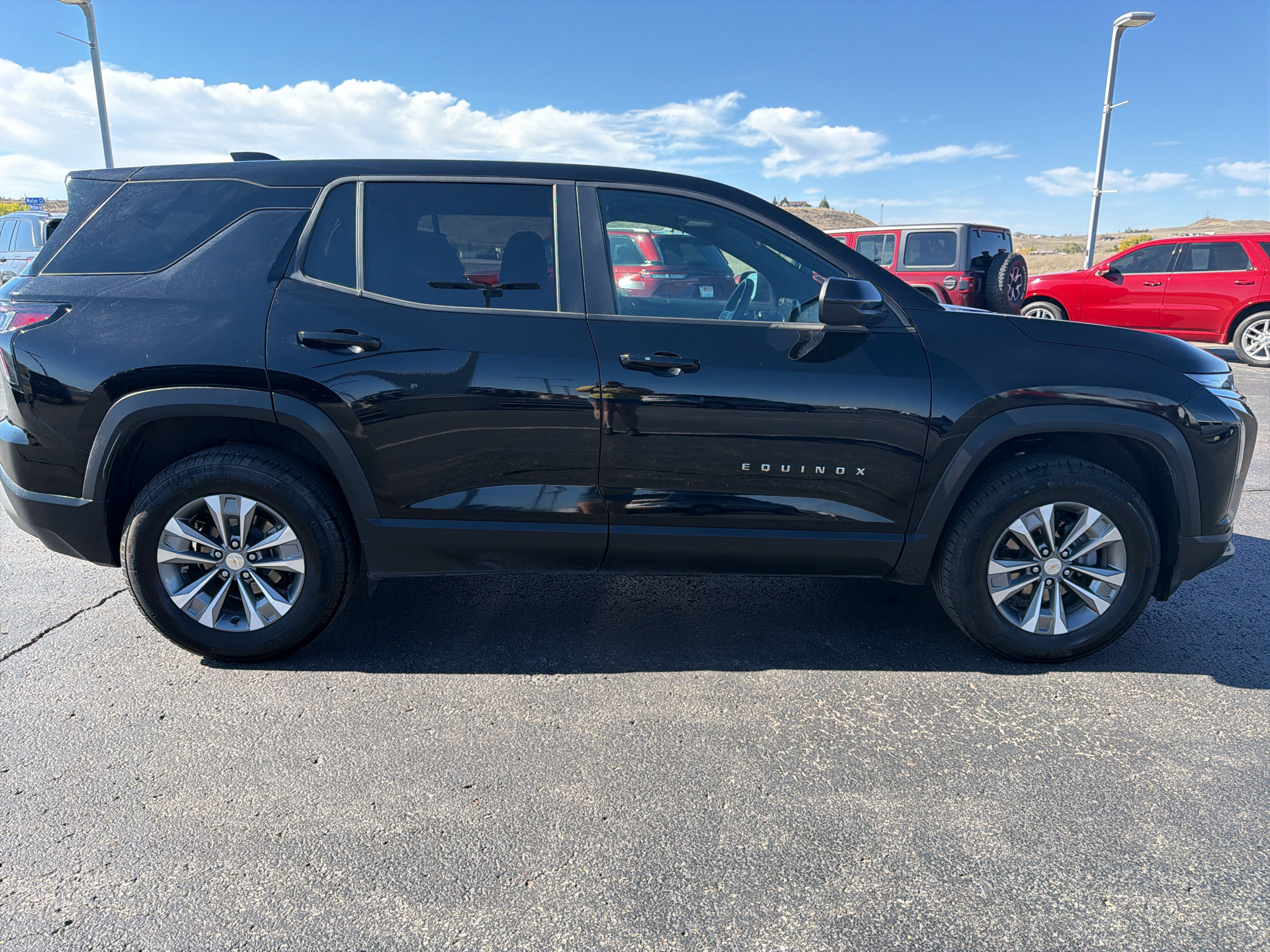 Used 2026 Chevrolet Equinox LT AWD/4WD image 4
