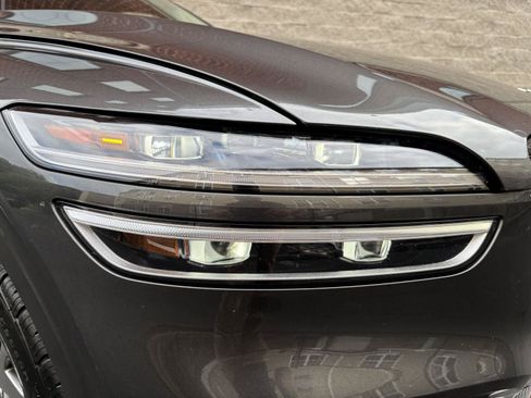 Used 2024 Genesis GV70 2.5T w/ Advanced Package AWD/4WD image 6