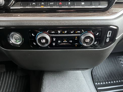 Used 2022 Chevrolet Silverado 1500 LT image 35