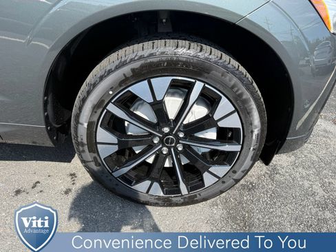 New 2026 Volvo XC60 B5 Plus w/ Protection Package Premier AWD/4WD image 10