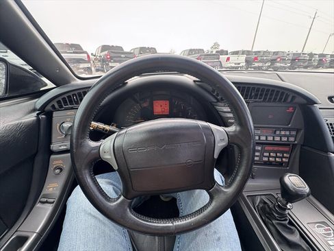 Used 1991 Chevrolet Corvette ZR-1 RWD image 10