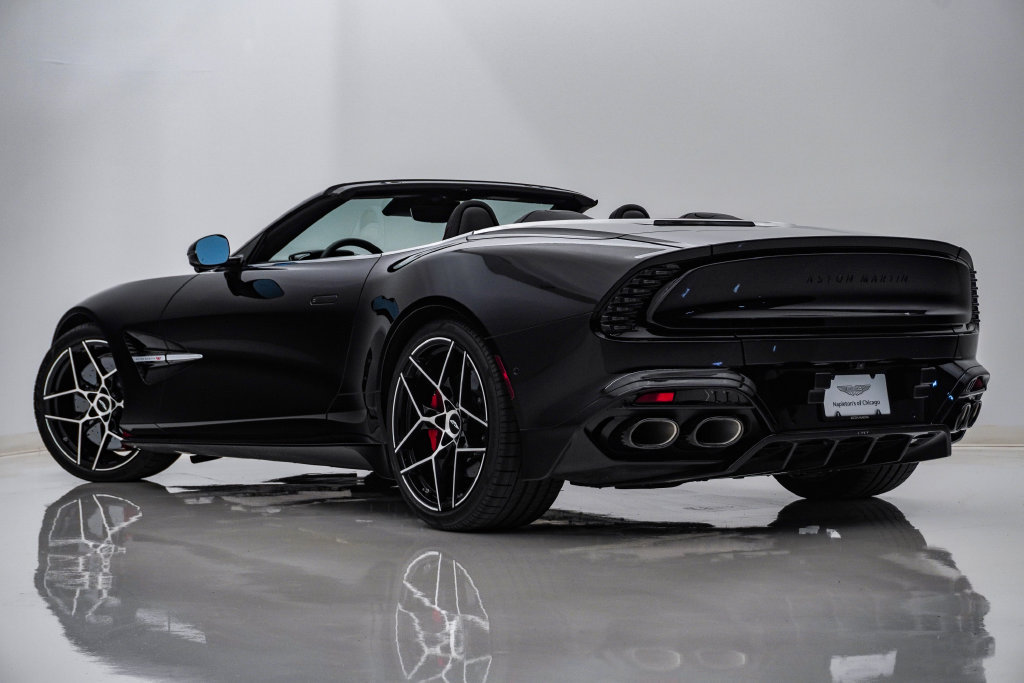 Used 2026 Aston Martin Vanquish Convertible RWD image 10