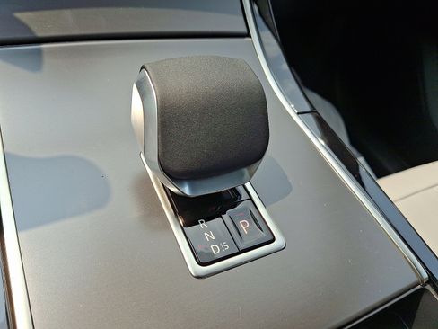 New 2026 Land Rover Range Rover Velar S image 11