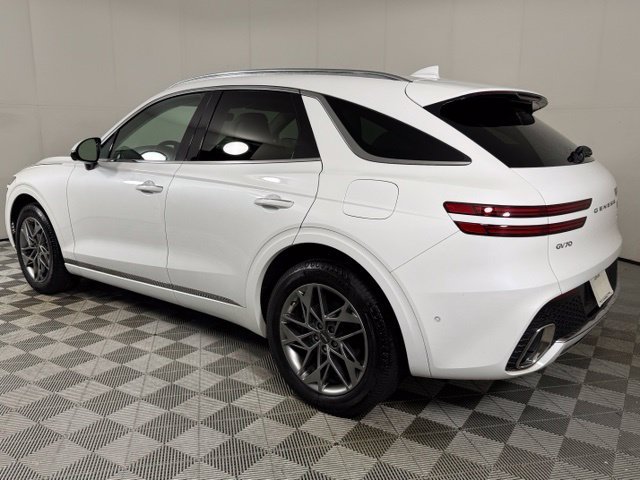 Used 2022 Genesis GV70 2.5T w/ Advanced Package AWD/4WD image 4