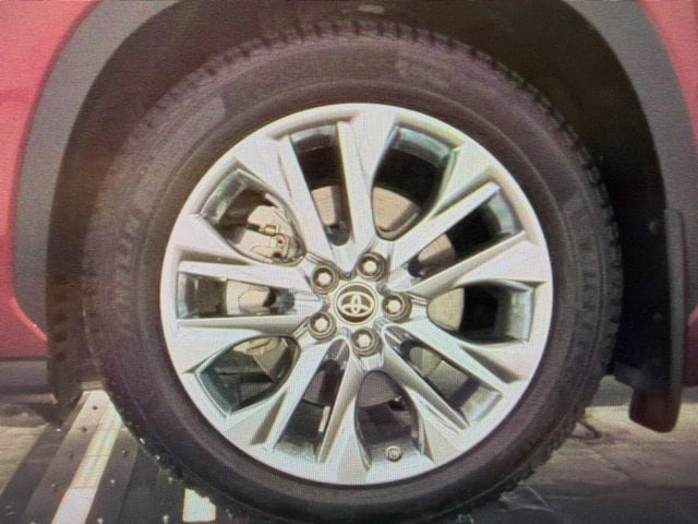 Used 2023 Toyota Highlander Limited AWD/4WD image 10