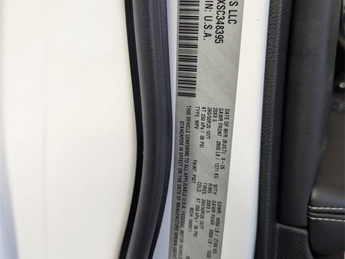 New 2025 Jeep Grand Cherokee Limited image 31