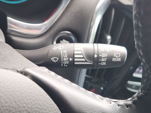 Used 2022 Chevrolet Traverse LT w/ LPO, Cargo Package image 31