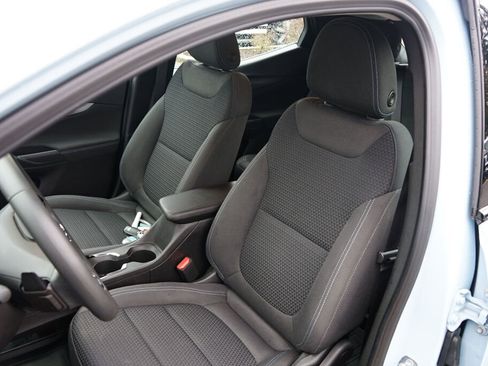 Used 2023 Chevrolet Bolt EUV LT image 20