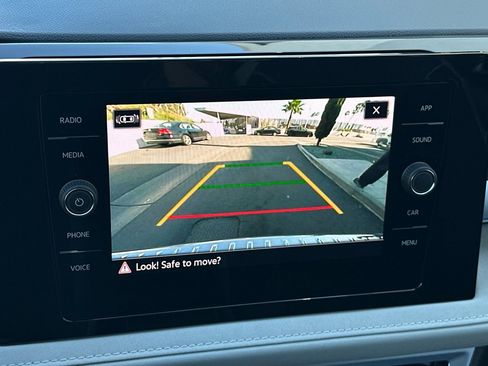 New 2026 Volkswagen Taos SE FWD image 17