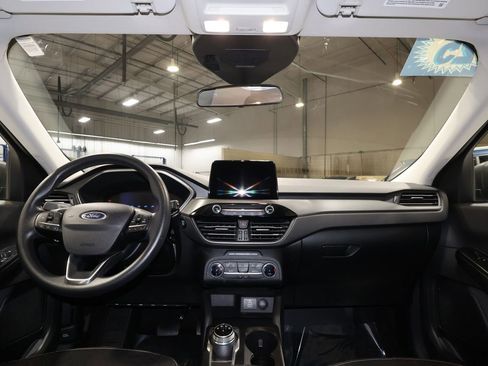 Used 2025 Ford Escape Active image 28