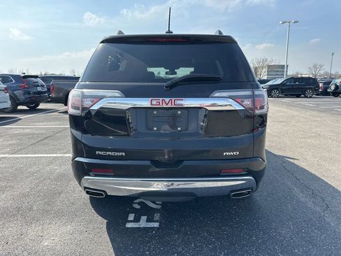 Used 2017 GMC Acadia Denali w/ Technology Package image 9