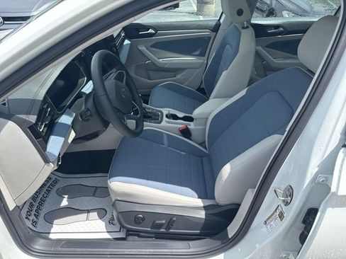 New 2026 Volkswagen Jetta SE FWD image 14