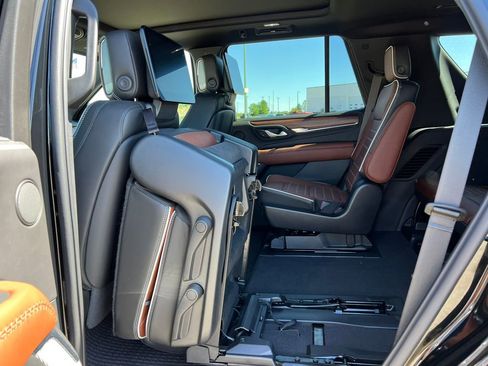 Used 2023 GMC Yukon Denali Ultimate AWD/4WD image 50