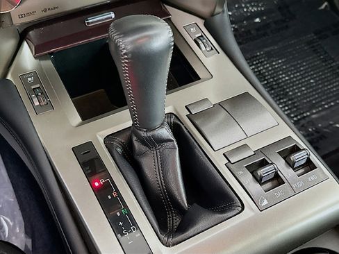 Used 2018 Lexus GX 460 Premium image 25