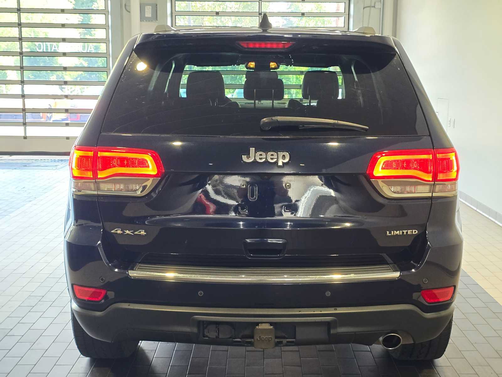 Used 2016 Jeep Grand Cherokee Limited w/ Trailer Tow Group IV AWD/4WD image 6