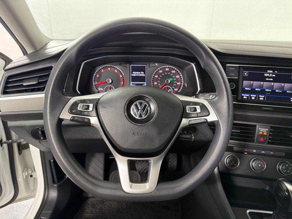Used 2019 Volkswagen Jetta SE FWD image 14
