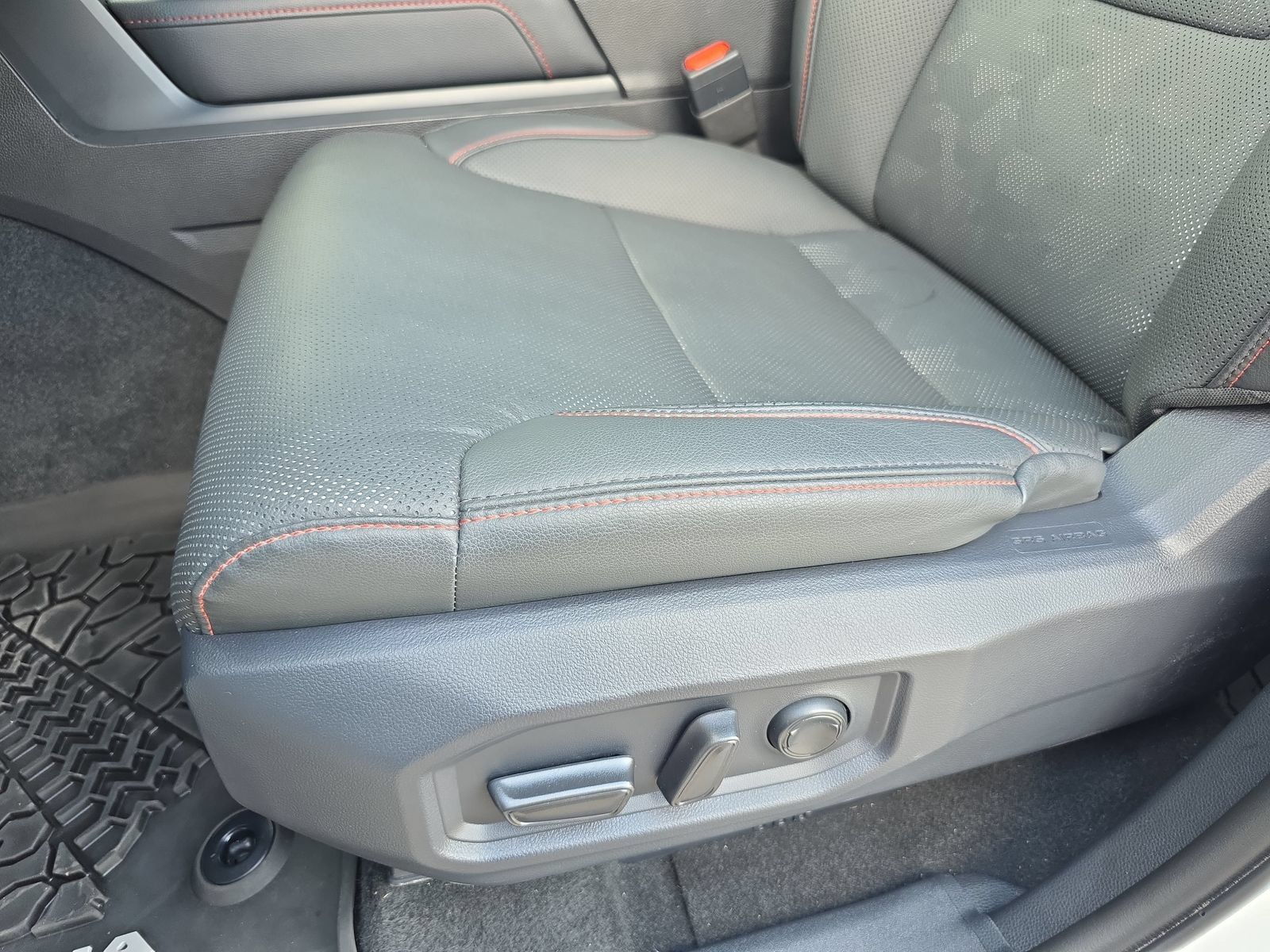 Used 2025 Toyota Sequoia TRD Pro AWD/4WD image 26