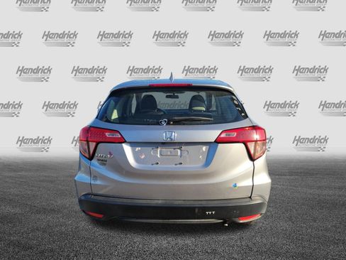 Used 2017 Honda HR-V LX image 9