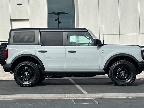 New 2026 Ford Bronco Big Bend w/ Black Diamond Package image 2