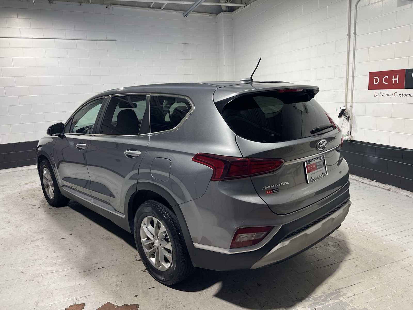 Used 2019 Hyundai Santa Fe SE AWD/4WD image 3