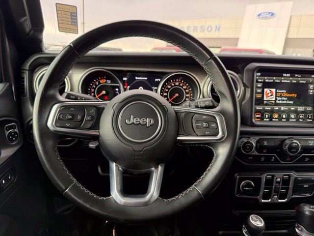 Used 2018 Jeep Wrangler Unlimited Sahara AWD/4WD image 16