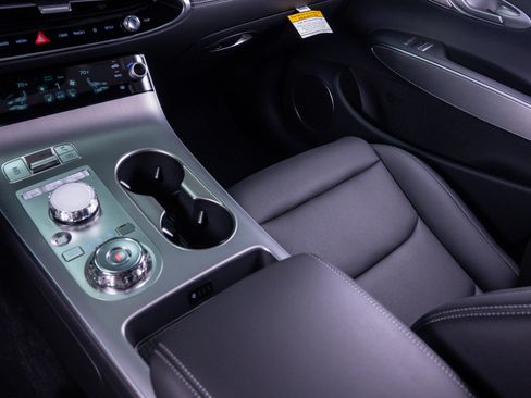 New 2026 Genesis GV70 2.5T Select image 28